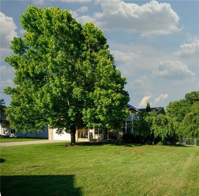 9713 E Bloomfield Hills Dr, Effingham, IL 62401 - photo 3