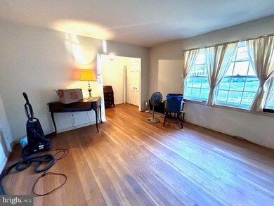 2042 Kirby Rd, McLean, VA 22101 - photo 7