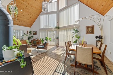 30320 Rollingoak Dr, Tehachapi, CA 93561 - photo 7