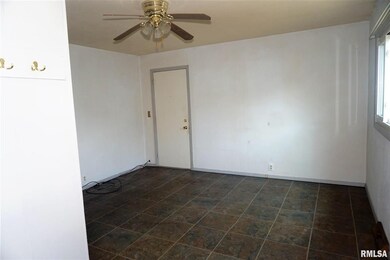 1212 Broadway St, Lincoln, IL 62656 - photo 7