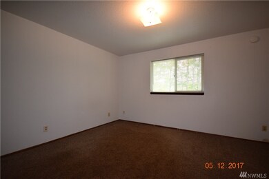 126 W Casino Rd unit 4, Everett, WA 98204 - photo 5