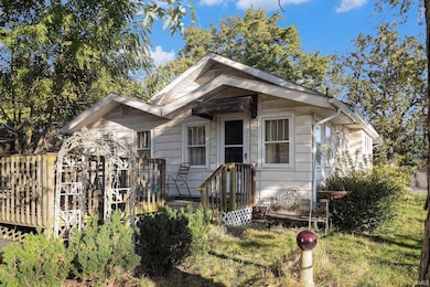 239 E Jefferson Blvd, Mishawaka, IN 46545 - photo 6