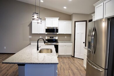 404 Dawson Dr, West Branch, IA 52358 - photo 2