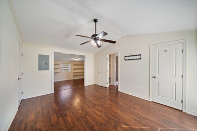 29115 Cherokee Ln, Waller, TX 77484 - photo 4