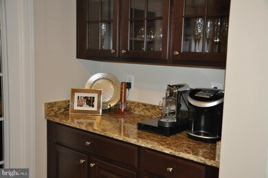 7226 Dorchester Woods Ln, Hanover, MD 21076 - photo 4