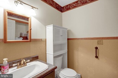 18 Teasel Ln, Mohnton, PA 19540 - photo 5