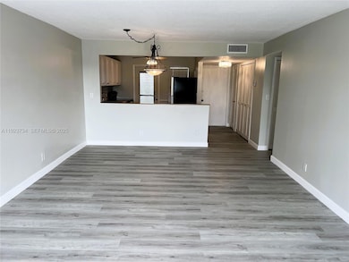 Hillcrest Country Club Apartments unit 408, Hollywood, FL 33021 - photo 6