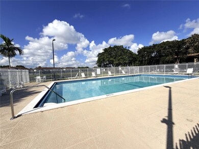 10350 SW 220th St unit 143, Cutler Bay, FL 33190 - photo 4