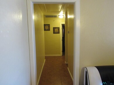 302 E Permian Dr, Hobbs, NM 88240 - photo 6