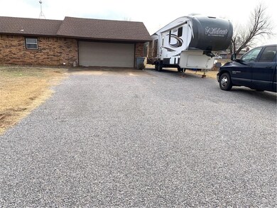 2405 Libra St, Shawnee, OK 74804 - photo 3