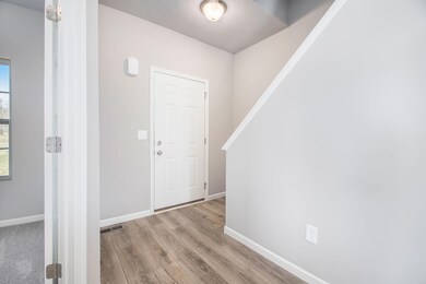 ELM174-T2200 Foyer