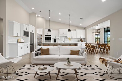 Kitchen / Living Room