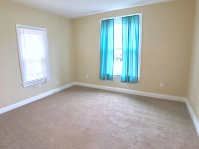 1015 N Chestnut St, Lansing, MI 48906 - photo 2