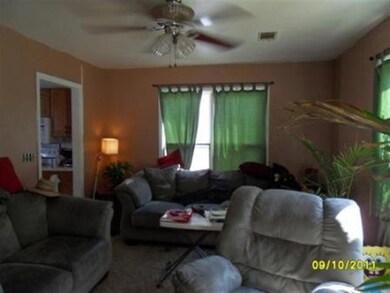 2710 W 68th St, Davenport, IA 52806 - photo 2