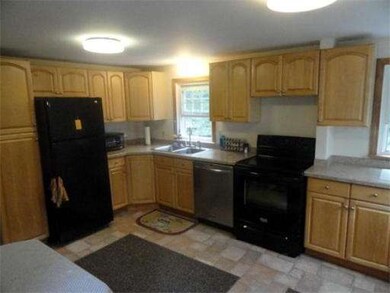 4 John St, Holden, MA 01520 - photo 3