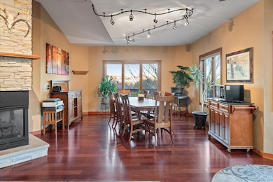 28-726 N 4th St La Crescent-09866