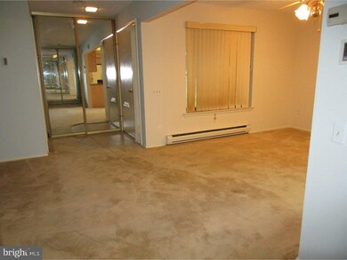 110 Chatham Dr unit C, Monroe Township, NJ 08831 - photo 2