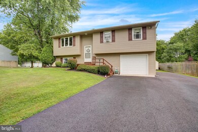 142 Perry Rd, Shoemakersville, PA 19555 - photo 2