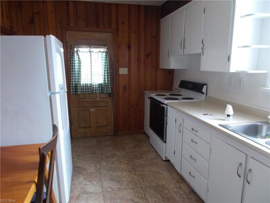 345 S 3rd St, Coshocton, OH 43812 - photo 6