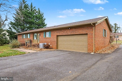 19484 Williams Dr, Culpeper, VA 22701 - photo 2