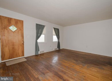 1327 Meridene Dr, Baltimore, MD 21239 - photo 4