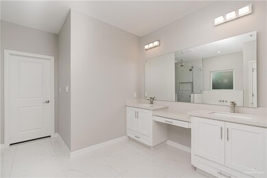 156 Spanish Oak Dr, Alamo, TX 78516 - photo 7