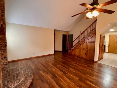 3749 N Pickwick Ave, Springfield, MO 65803 - photo 3