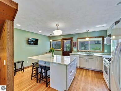 Expansive kitchen, perfect for entertaining.