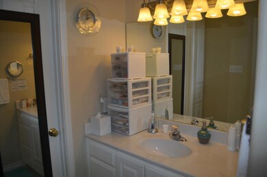 15210 A Cruiser - Master Bath
