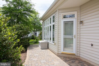 7405 Heartleaf Cir, Laurel, MD 20707 - photo 2