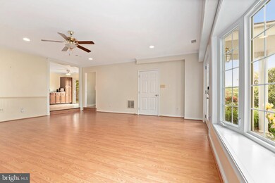 19608 Gott St, Poolesville, MD 20837 - photo 4