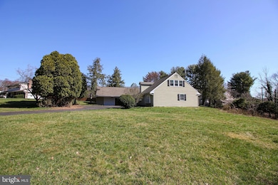 160 Woodcrest Ln, Doylestown, PA 18901 - photo 6