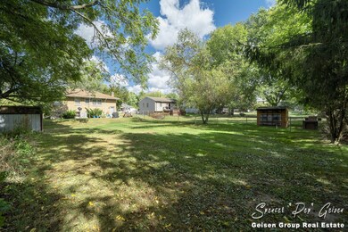 7-web-or-mls-711-e-fairplains-st