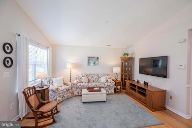 2034 Rudy Serra Dr unit C, Sykesville, MD 21784 - photo 2