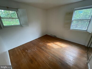 118 E Timonium Rd, Lutherville Timonium, MD 21093 - photo 5