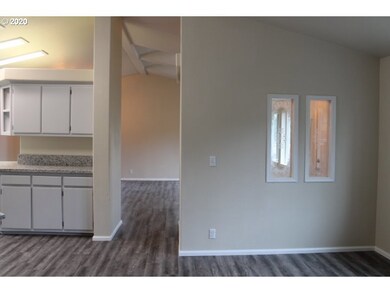 1959 Brewer Ave, Eugene, OR 97401 - photo 2