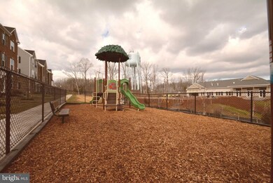 11324 Willow Green Cir, Manassas, VA 20109 - photo 3