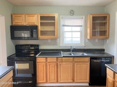 805 School St, Jacksonville, NC 28540 - photo 4