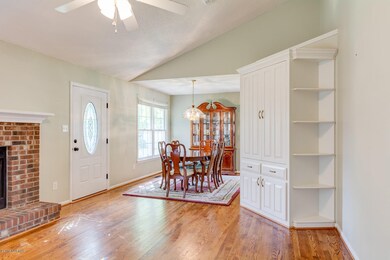 1603 W Hightree-010-SMALL