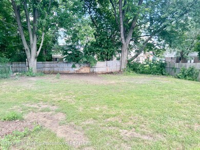 6041 Hughes Rd, Lansing, MI 48911 - photo 5