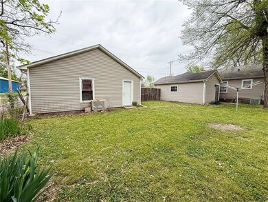 501 S Kansas Ave, Columbus, KS 66725 - photo 4