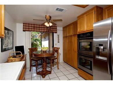 8553 Circle r Valley Ln, Escondido, CA 92026 - photo 5