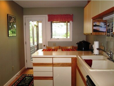 21 Seasons unit 21, New London, NH 03257 - photo 5