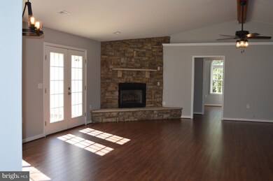 12405 Dumfries Rd, Manassas, VA 20112 - photo 5
