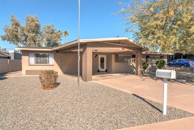 1214 E Seldon ln Phoenix AZ-print-001-67