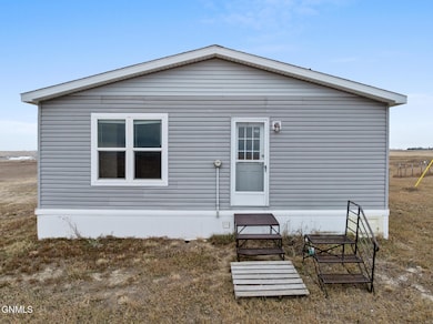 13705 55th St NW, Williston, ND 58801 - photo 7
