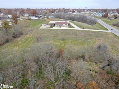 702 S Washington St, Bloomfield, IA 52537 - photo 4