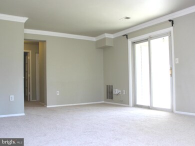 2871 Madeira Ct unit 12, Woodbridge, VA 22192 - photo 2