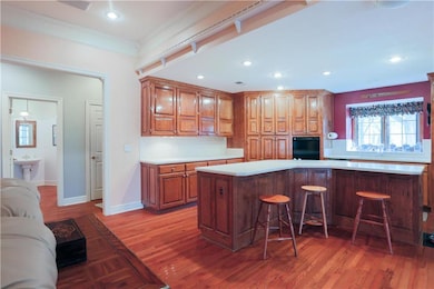 8318 Maplewood Dr, Lenexa, KS 66215 - photo 7