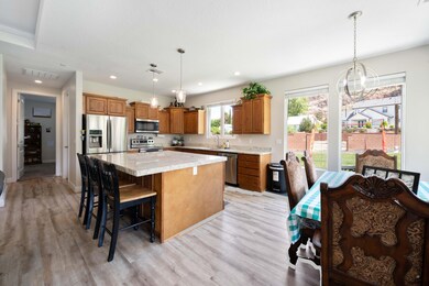 05-Kitchen and Dining